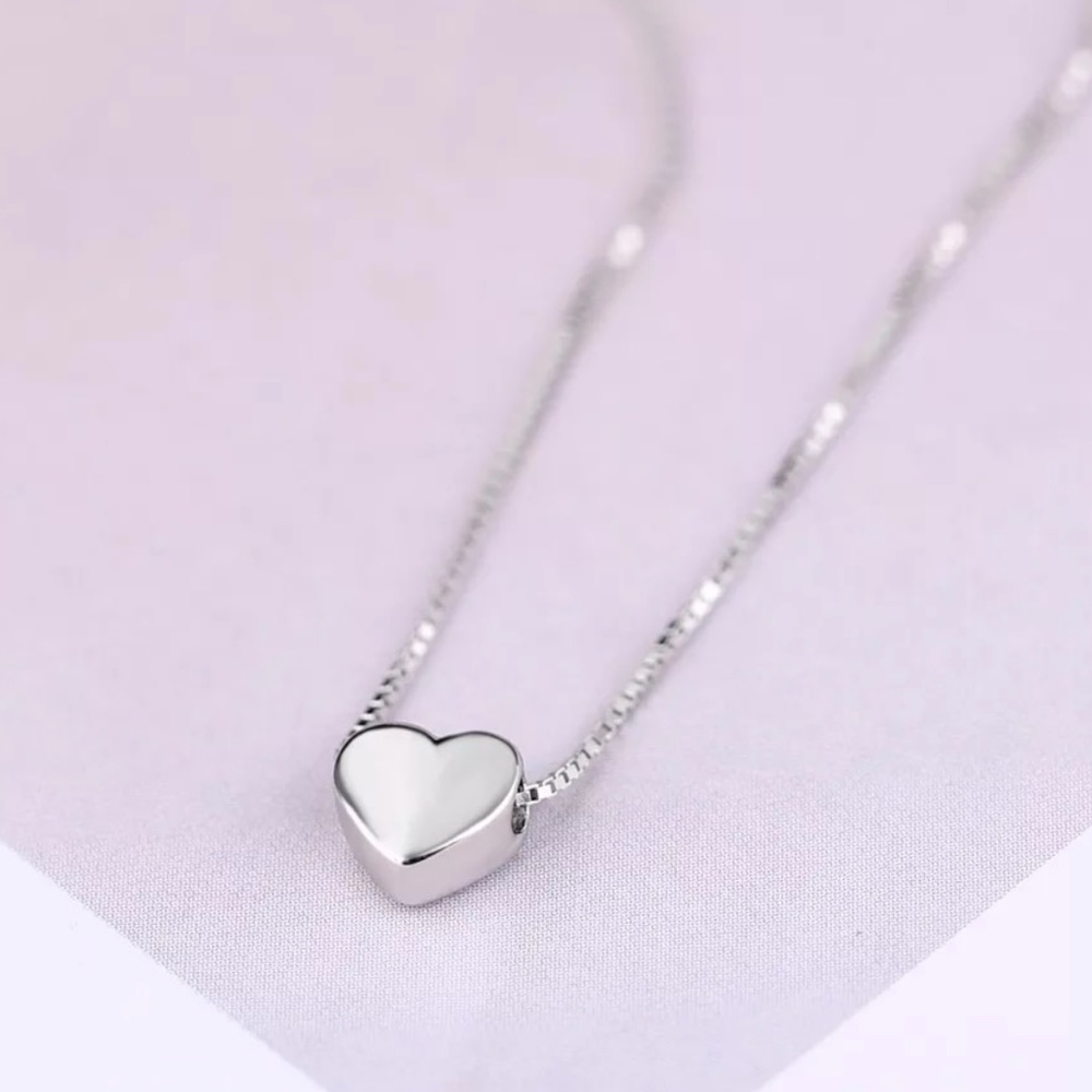 🌟 Sterling Silver 925 Heart 💓 Necklace - Picture 2 of 4